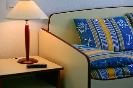 מלון דירות Terres De France 2*